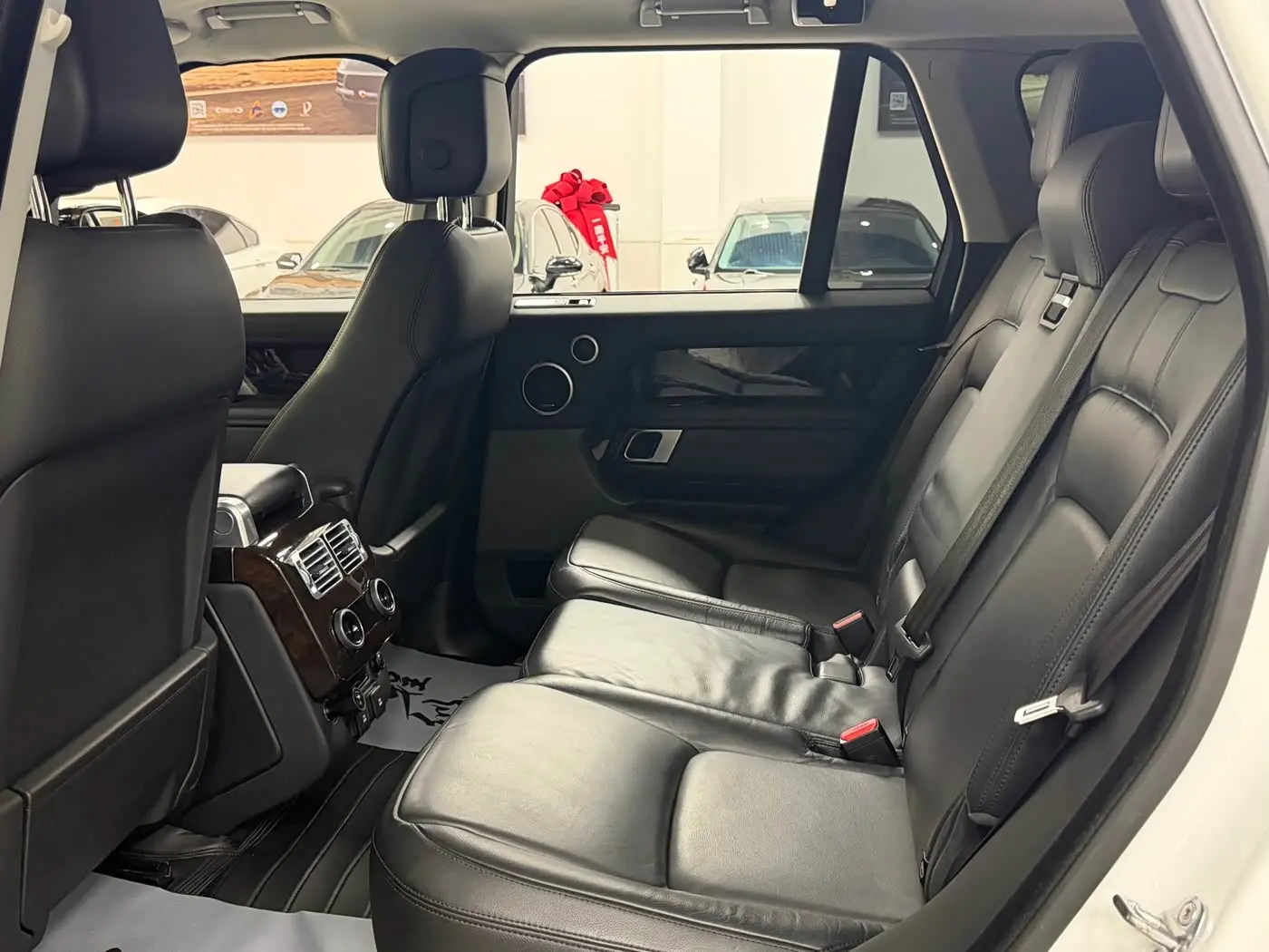 Land Rover Range Rover 2020 — Photo 8/20
