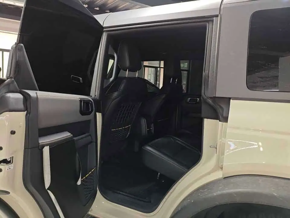 Ford Bronco 2025 — Şəkil 6/9
