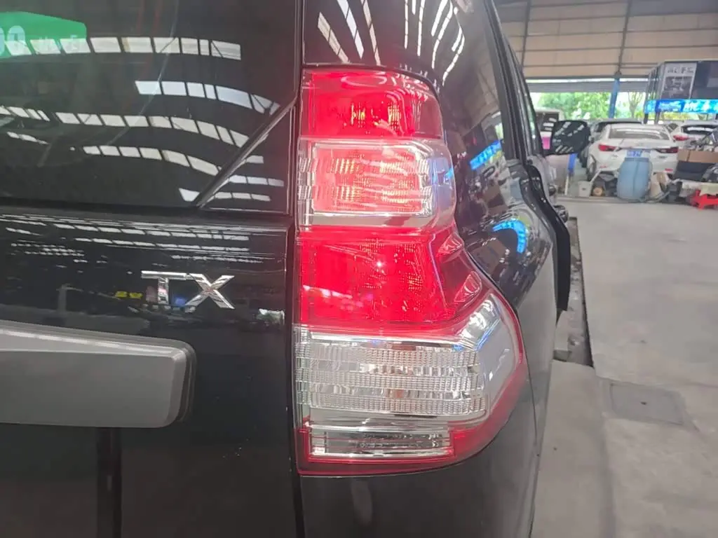 Toyota Prado 2016 — Фото 8/20