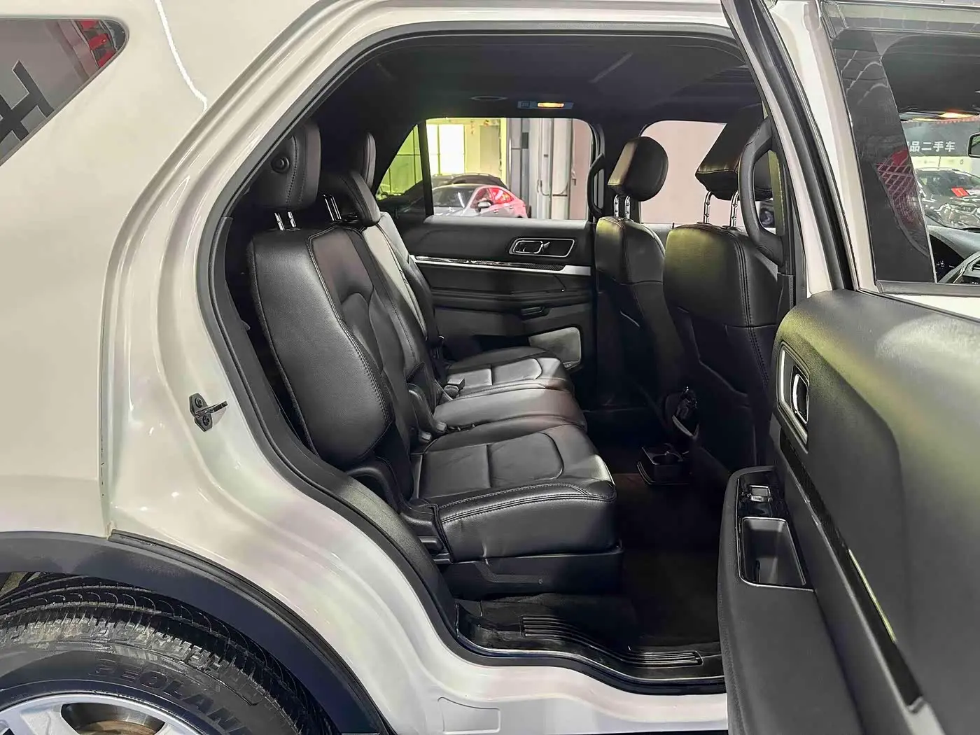 Ford Explorer 2018 — Şəkil 6/20