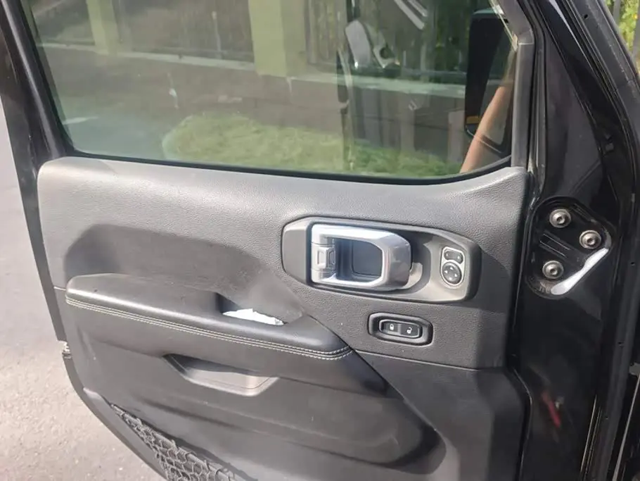Jeep Wrangler 2021 — Photo 7/16