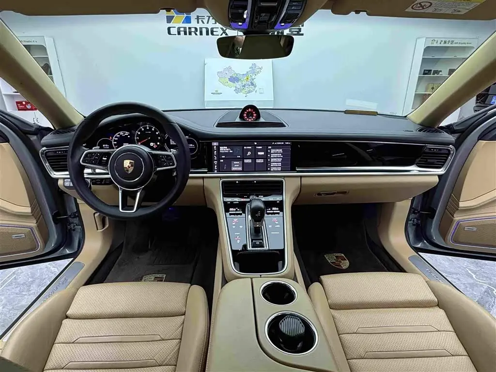 Porsche Panamera 2020 — ფოტო 10/19