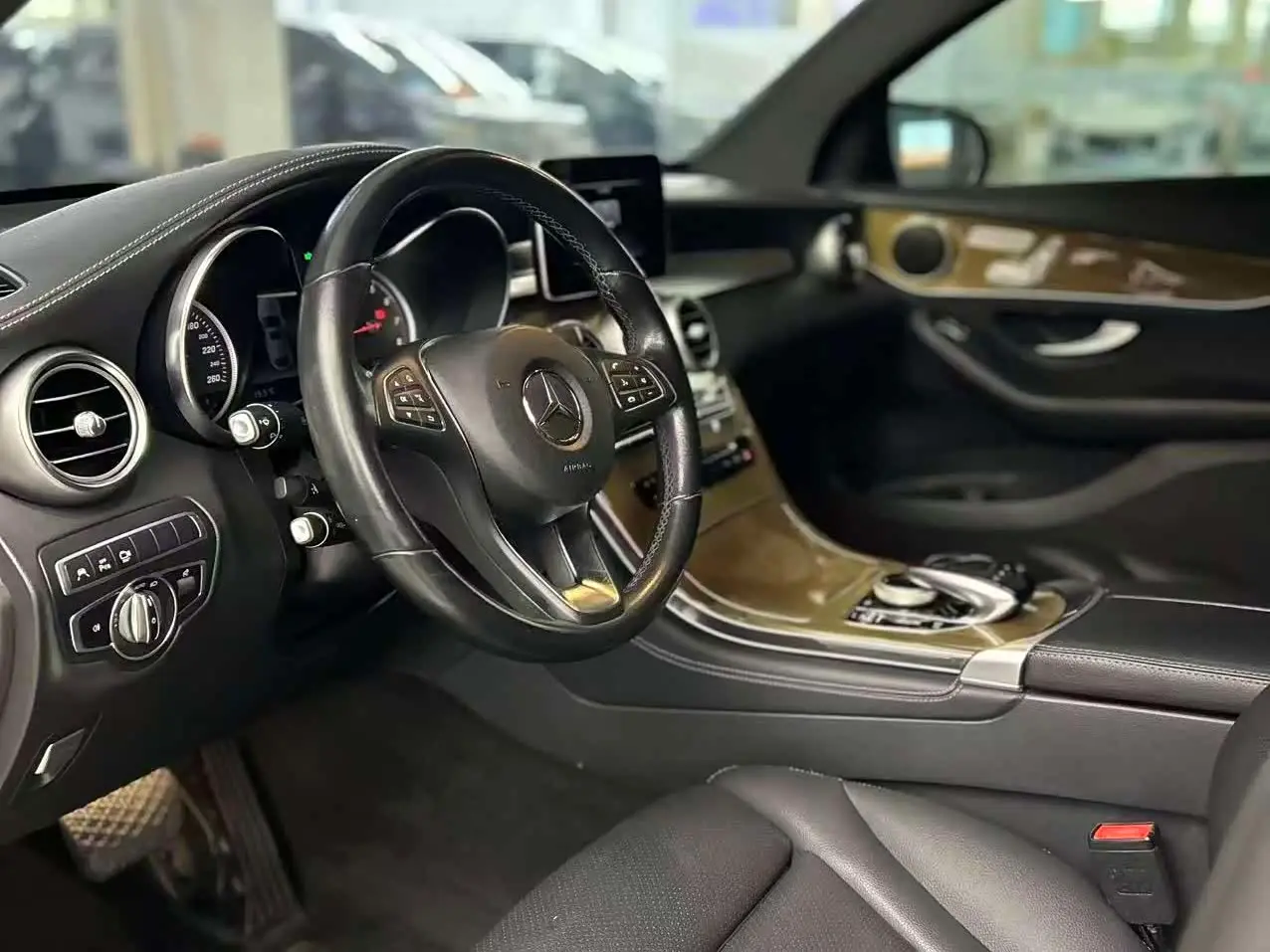 Mercedes-Benz GLC Coupe 2019 — Photo 4/20