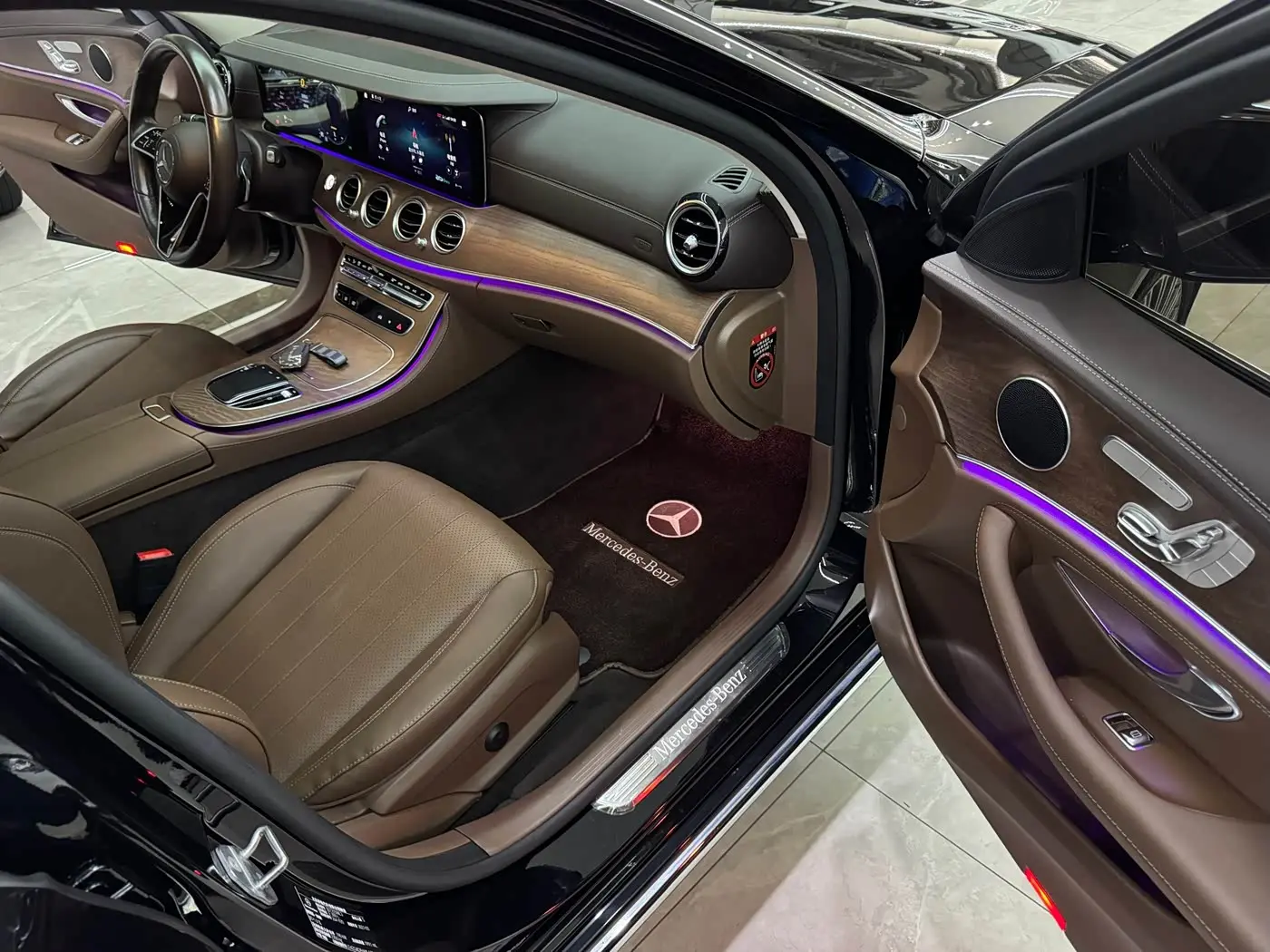 Mercedes-Benz E-Class 2021 — Photo 15/20