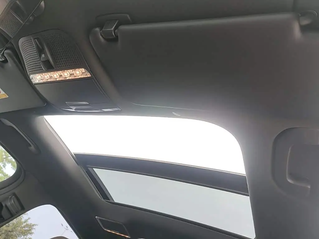 Mercedes-Benz GLC 2021 — Photo 18/20