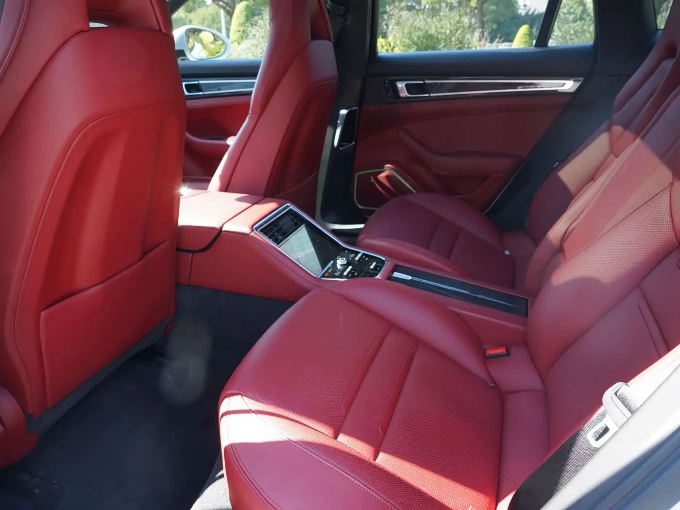 Porsche Panamera New Energy 2020 — Photo 4/19