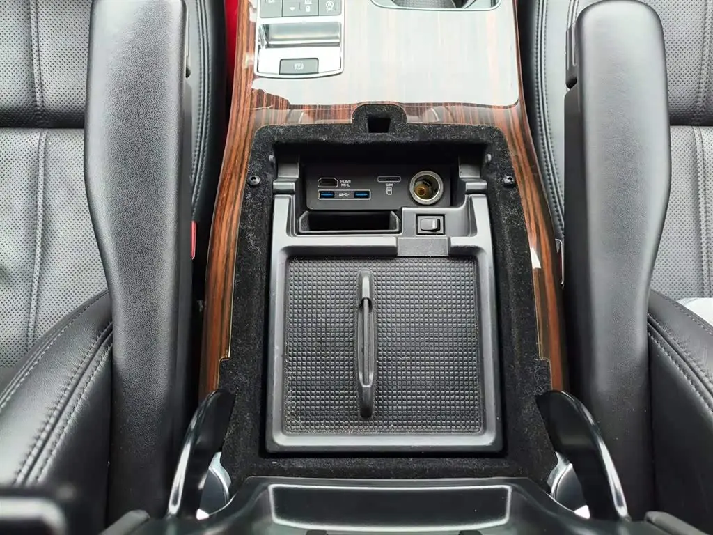 Land Rover Range Rover 2018 — Photo 12/15