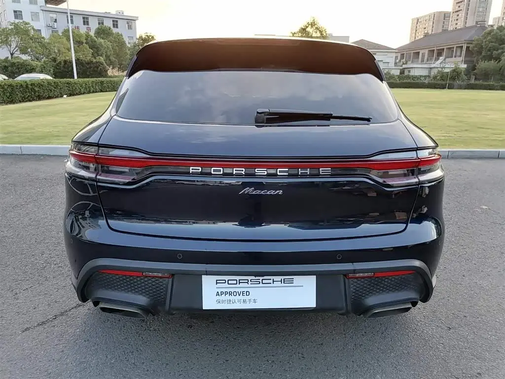 Porsche Macan 2022 — Photo 11/19