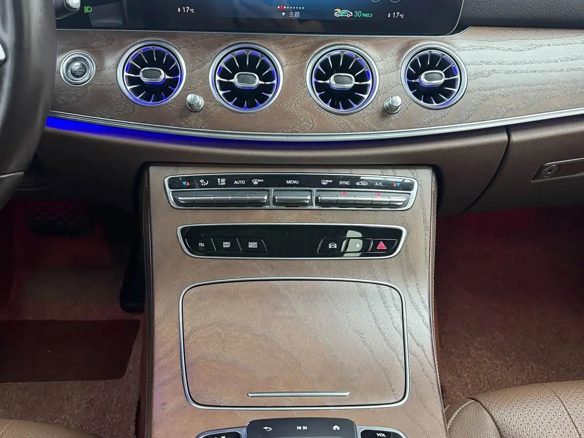Mercedes-Benz E-Class 2022 — Фото 11/20