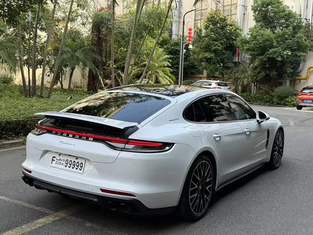 Porsche Panamera 2021 — Фото 4/9