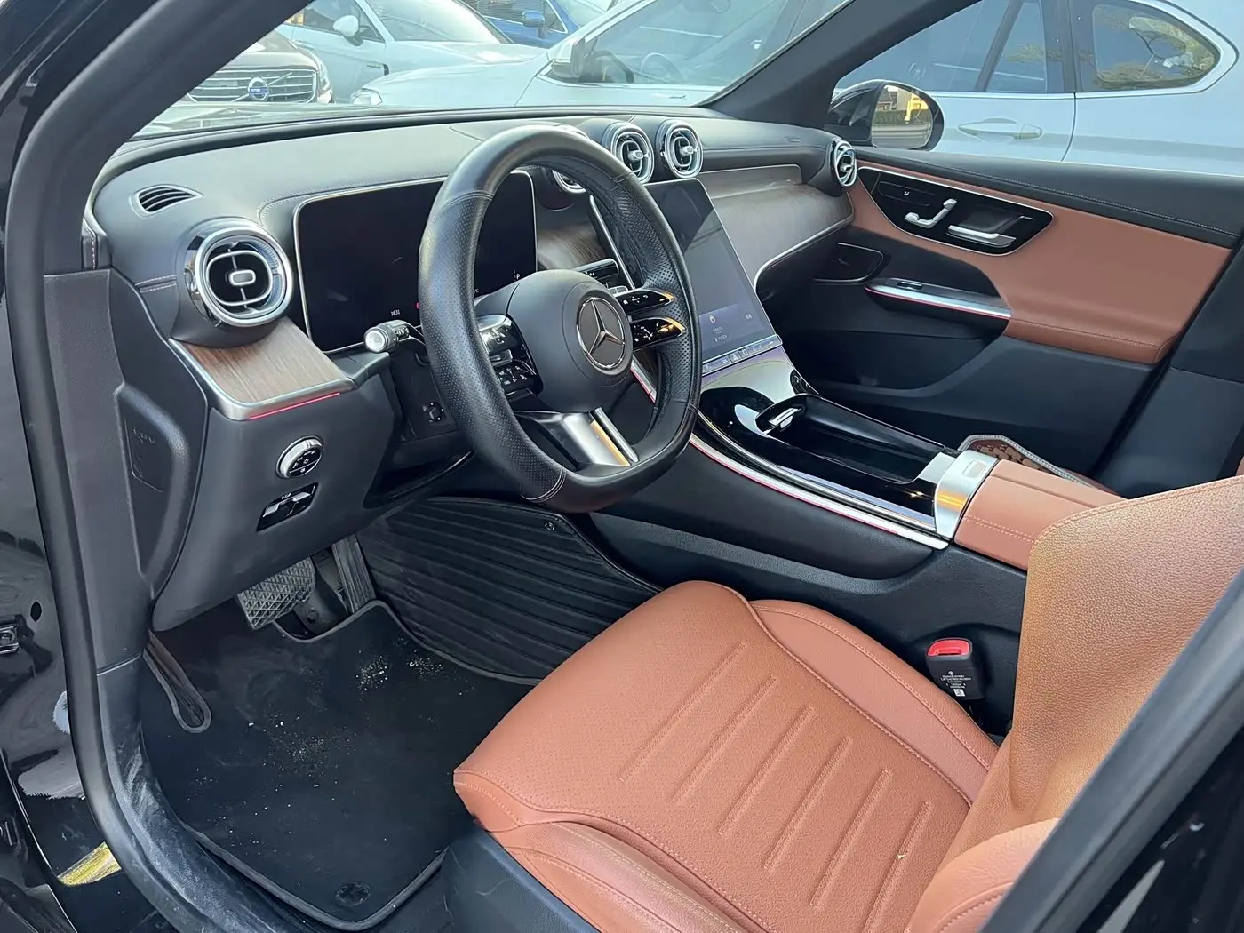 Mercedes-Benz GLC 2024 — Photo 3/5
