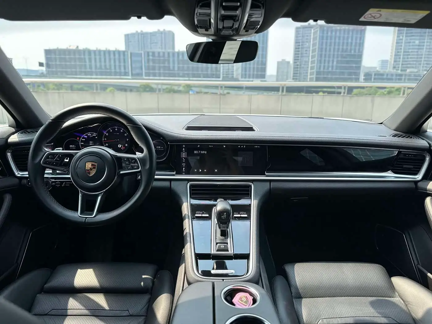 Porsche Panamera 2018 — Фото 4/14