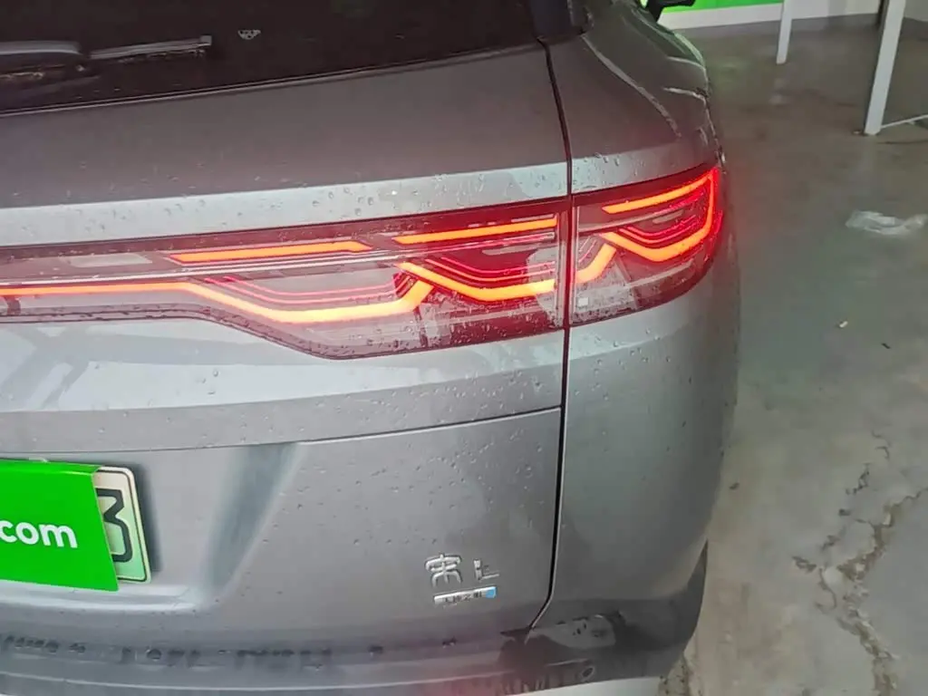 BYD Song L DM-i 2025 — Photo 8/20