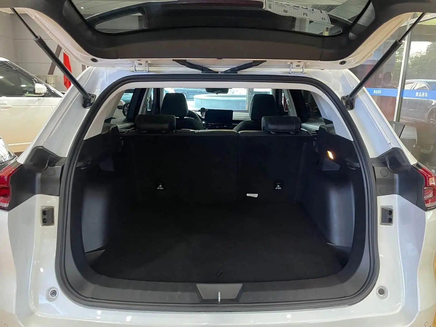 Haval H6 2023 — Фото 12/14