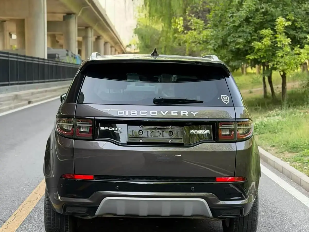Land Rover Discovery Sport 2023 — Фото 9/9