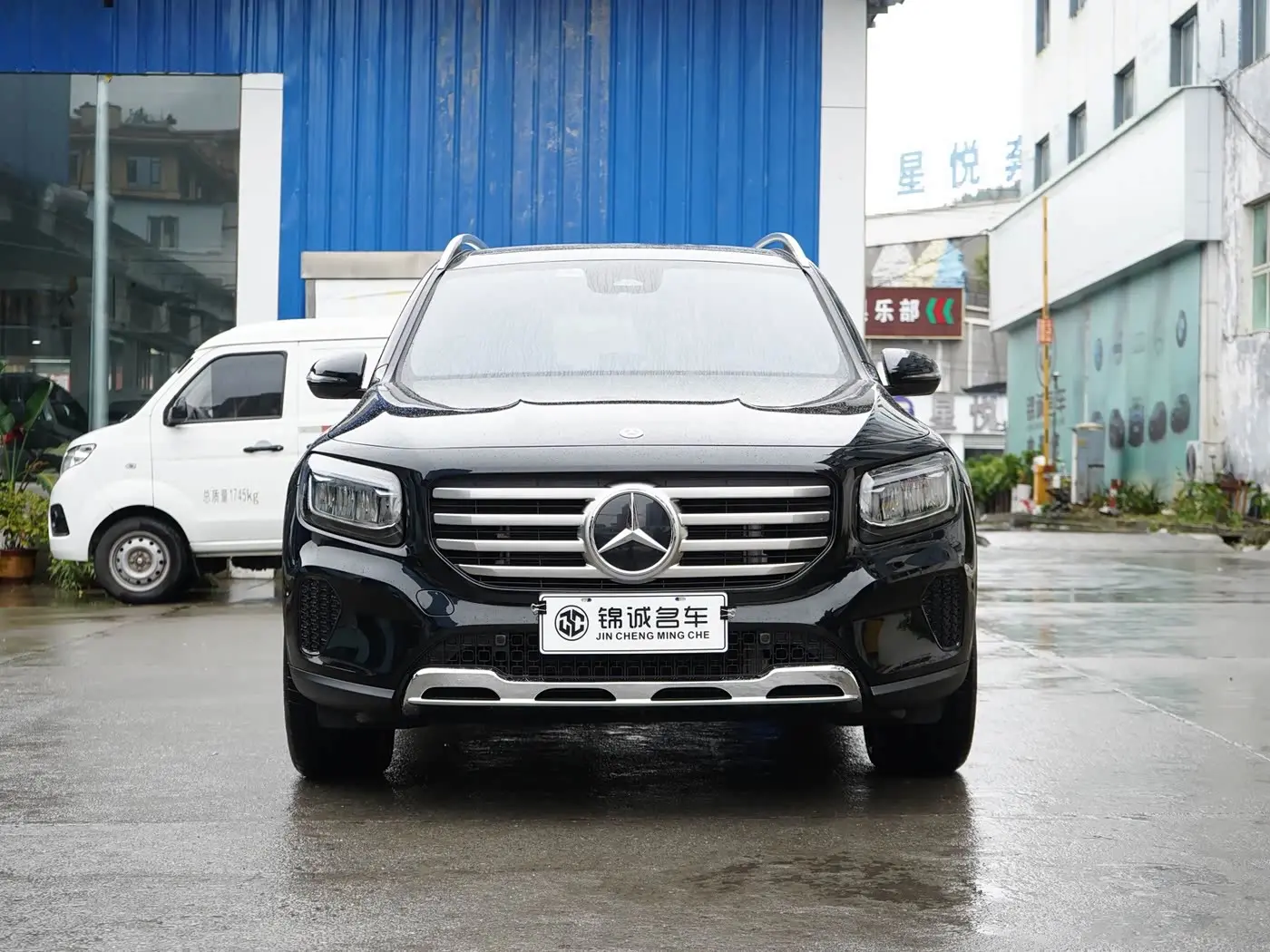 Mercedes-Benz GLB 2024 — Фото 2/17