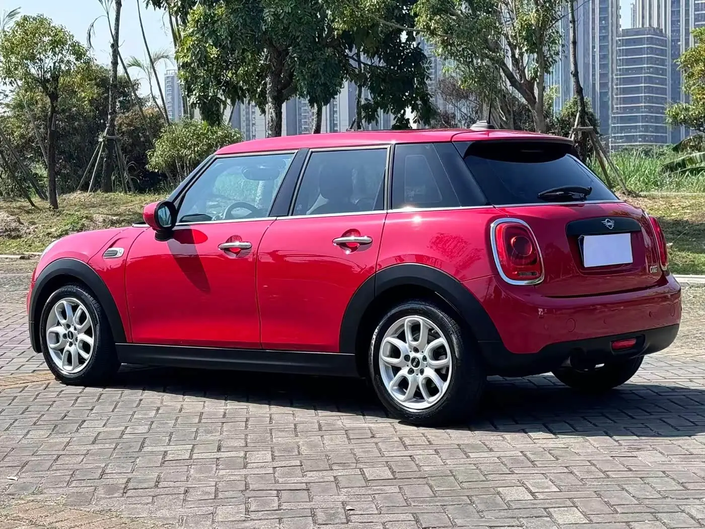 MINI MINI 2020 — Şəkil 7/16