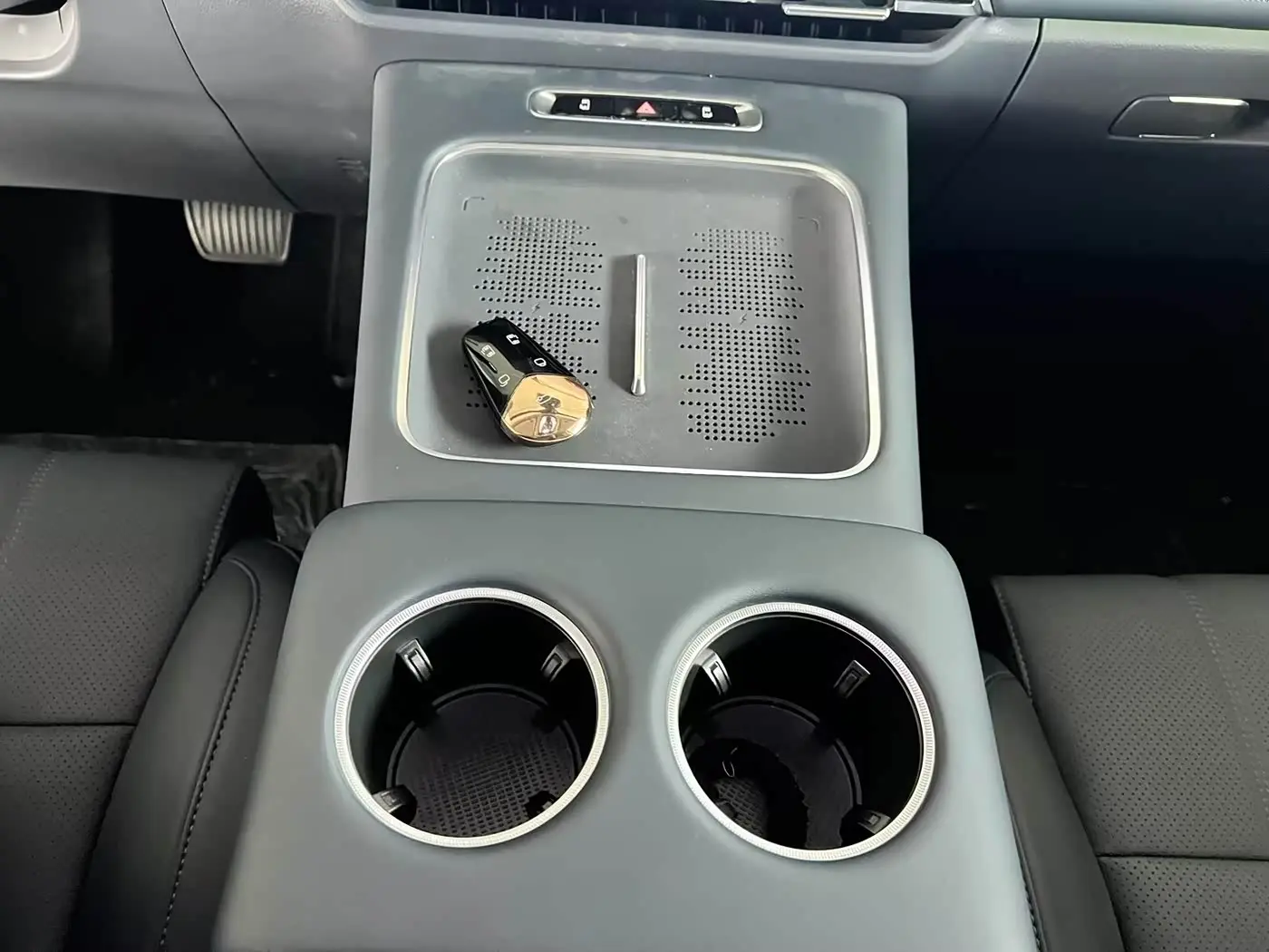 Voyah Auto Voyah Dreamer 2025 — Photo 6/20