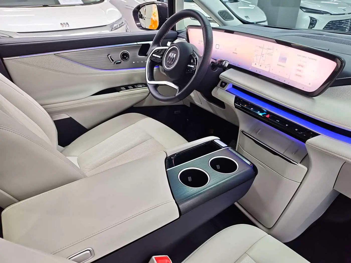 Buick GL8 New Energy 2025 — Photo 10/17