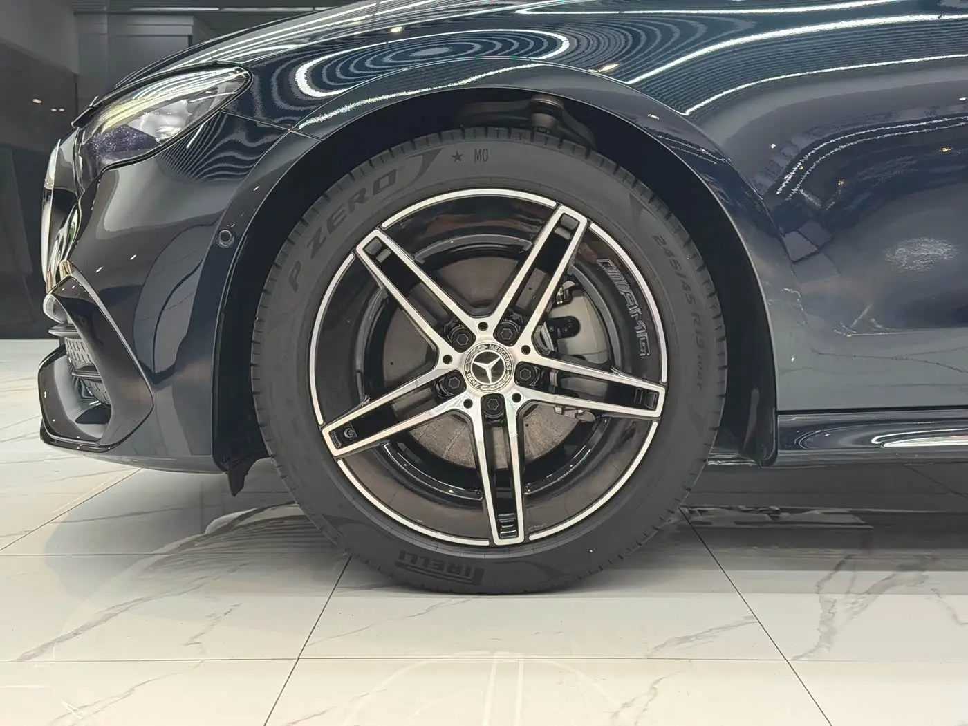 Mercedes-Benz E-Class 2023 — Şəkil 16/17