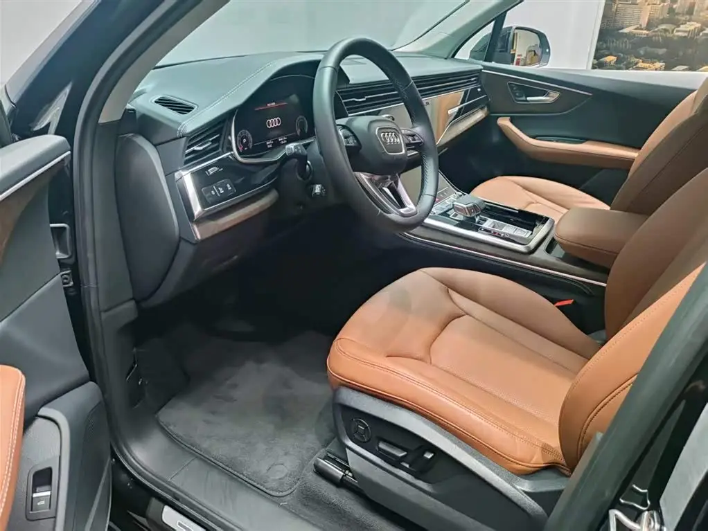 Audi Q7 2025 — Photo 10/17