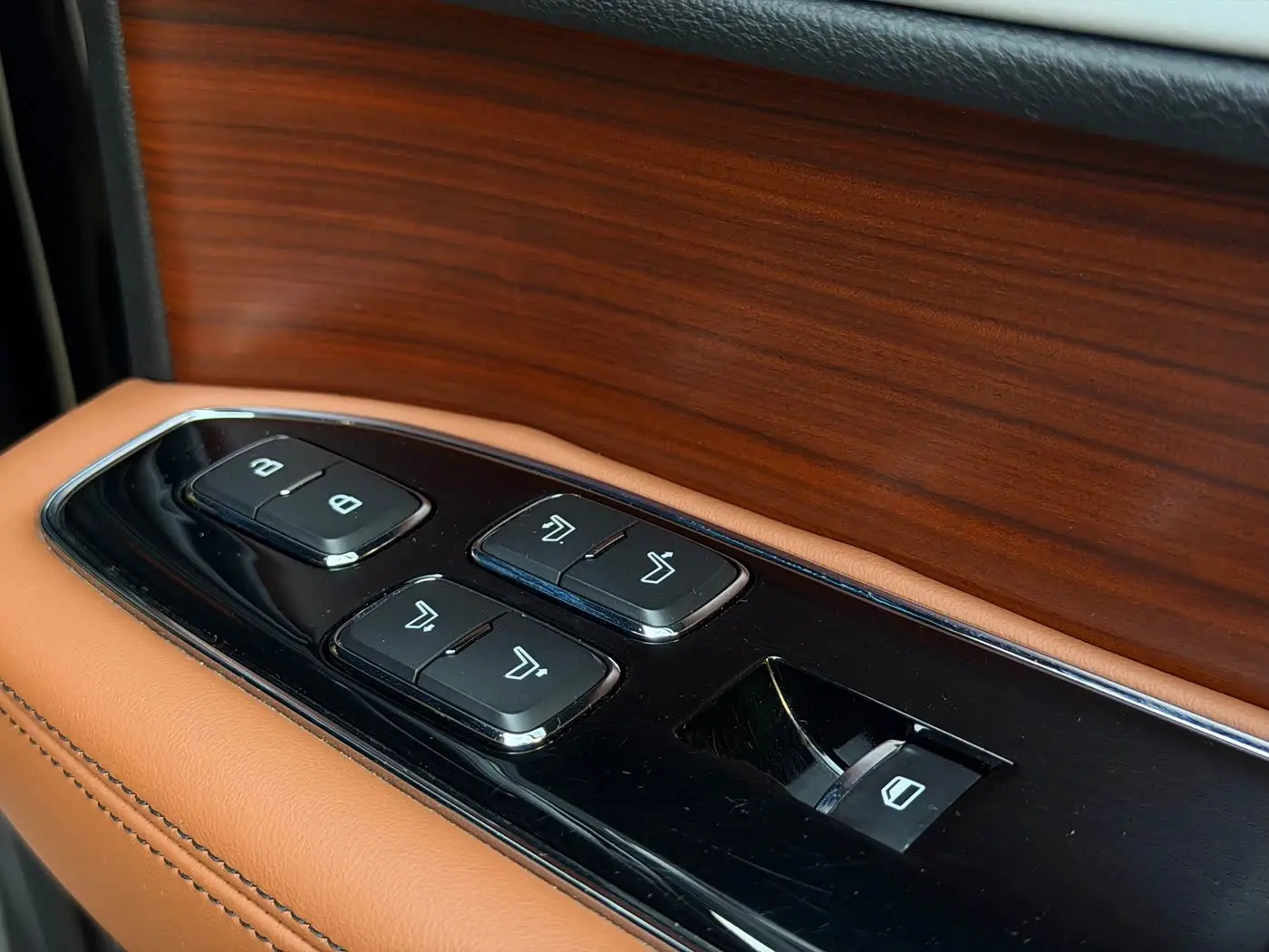 Lincoln Navigator 2021 — Фото 18/20