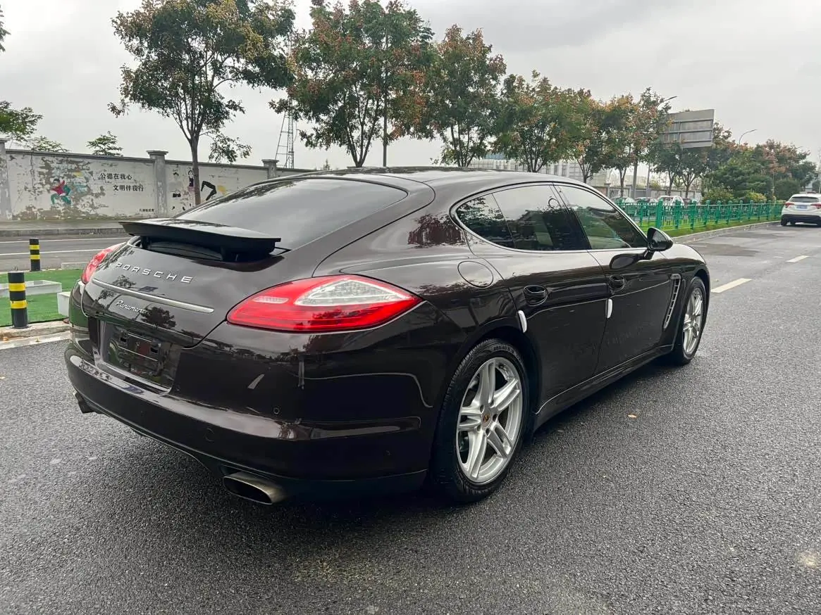 Porsche Panamera 2013 — Photo 17/19