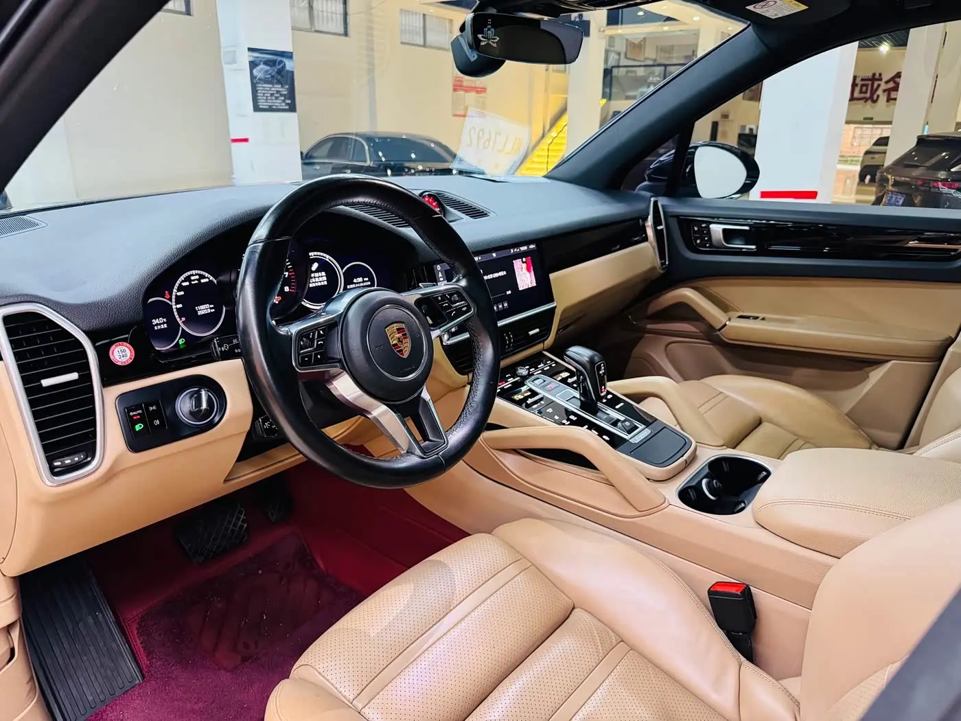 Porsche Cayenne 2018 — Photo 6/19
