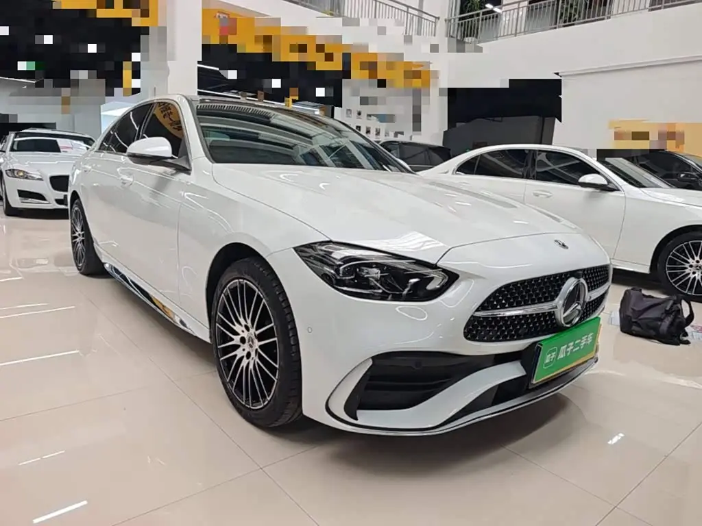 Mercedes-Benz C-Class 2024 — Photo 3/19