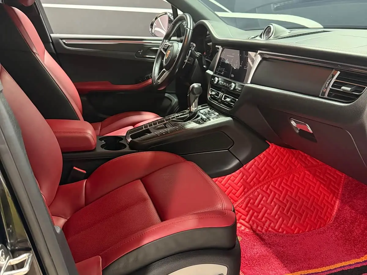 Porsche Macan 2019 — Photo 7/9
