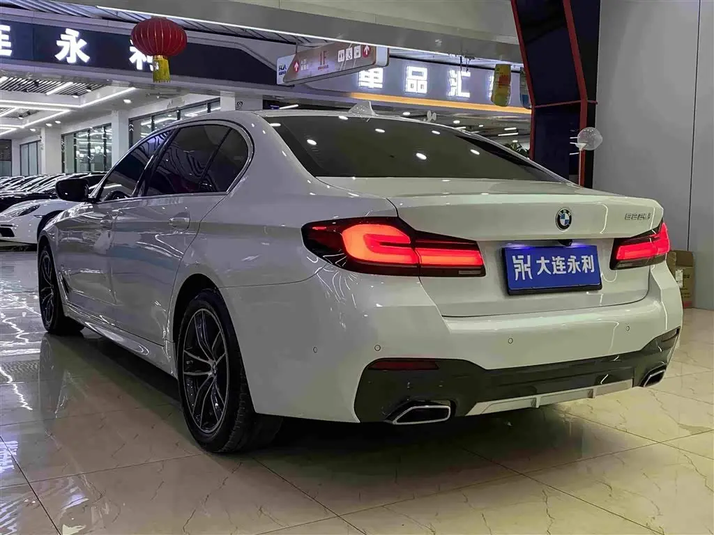 BMW 5 Series 2021 — Photo 18/18