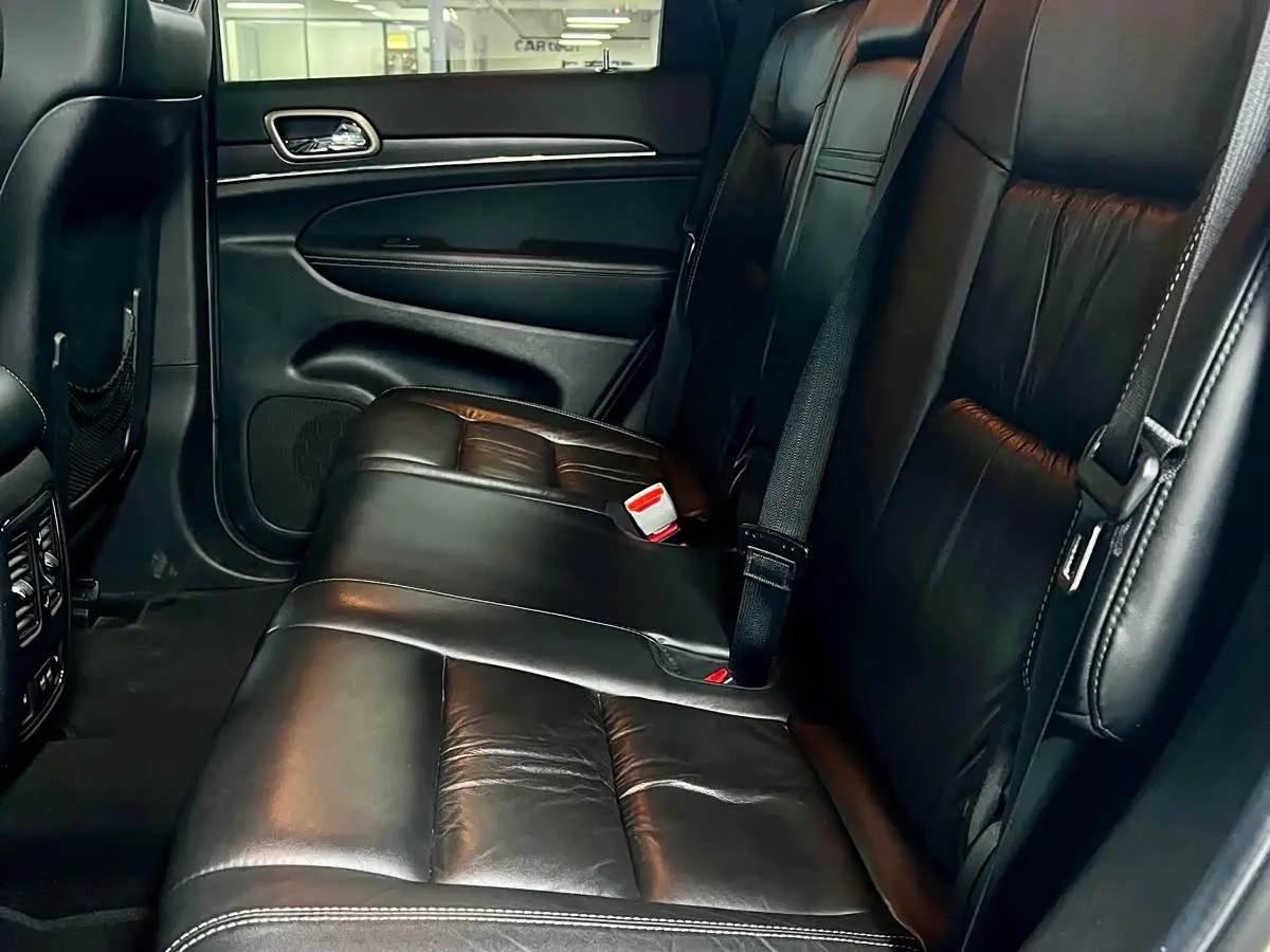 Jeep Grand Cherokee 2014 — Photo 16/20