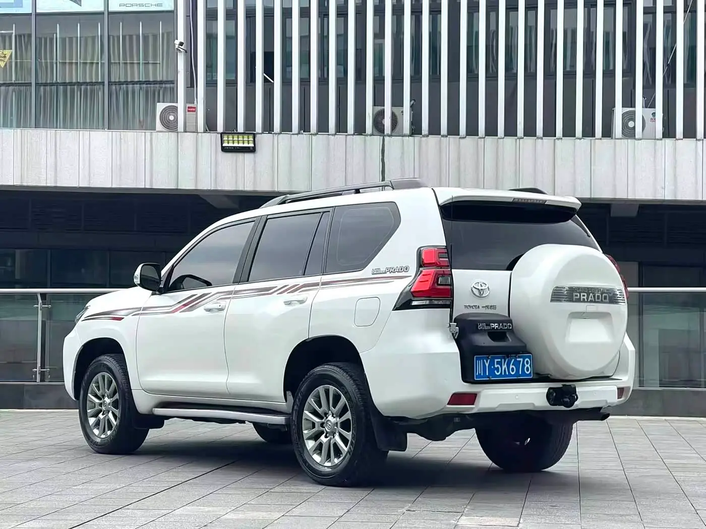 Toyota Prado 2019 — Фото 10/10