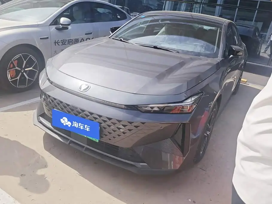 Changan UNI-V iDD, 2024