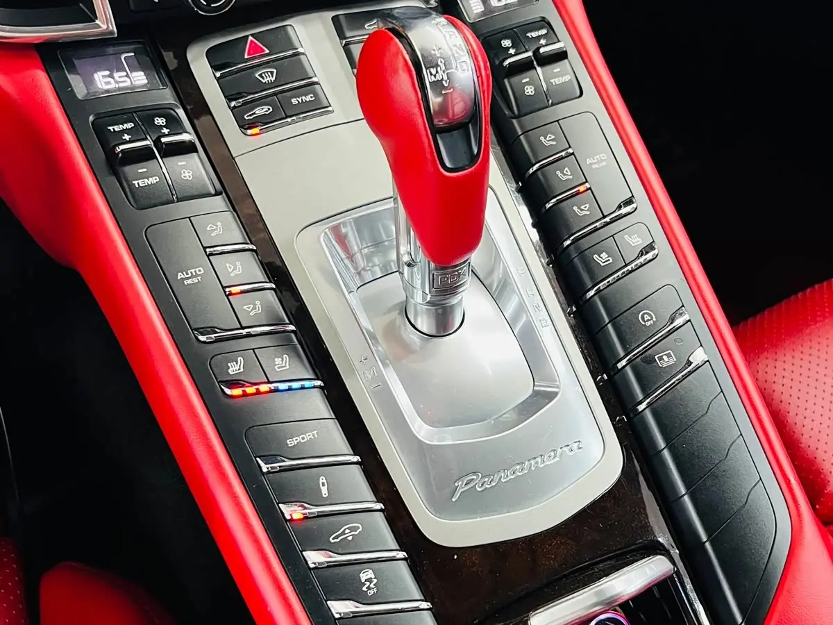 Porsche Panamera 2015 — Photo 15/17