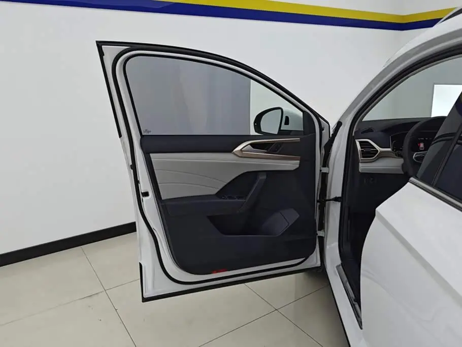 Volkswagen Tharu 2023 — Photo 7/16