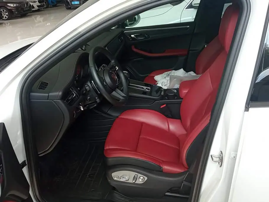 Porsche Macan 2024 — Photo 9/16