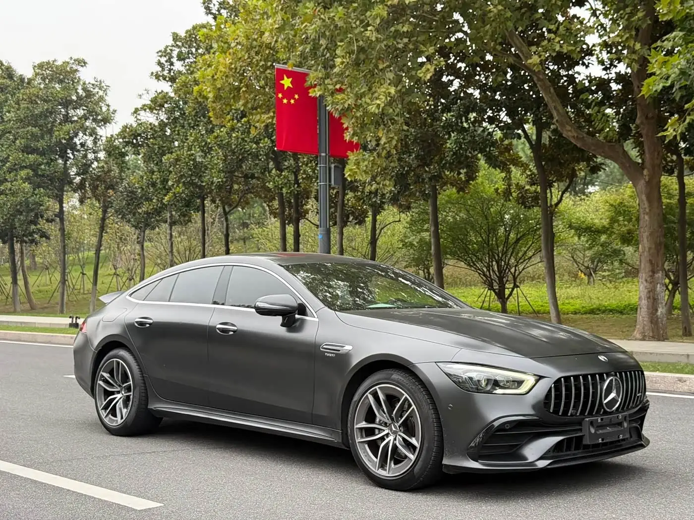 Mercedes-Benz AMG GT 2019 — Photo 1/9