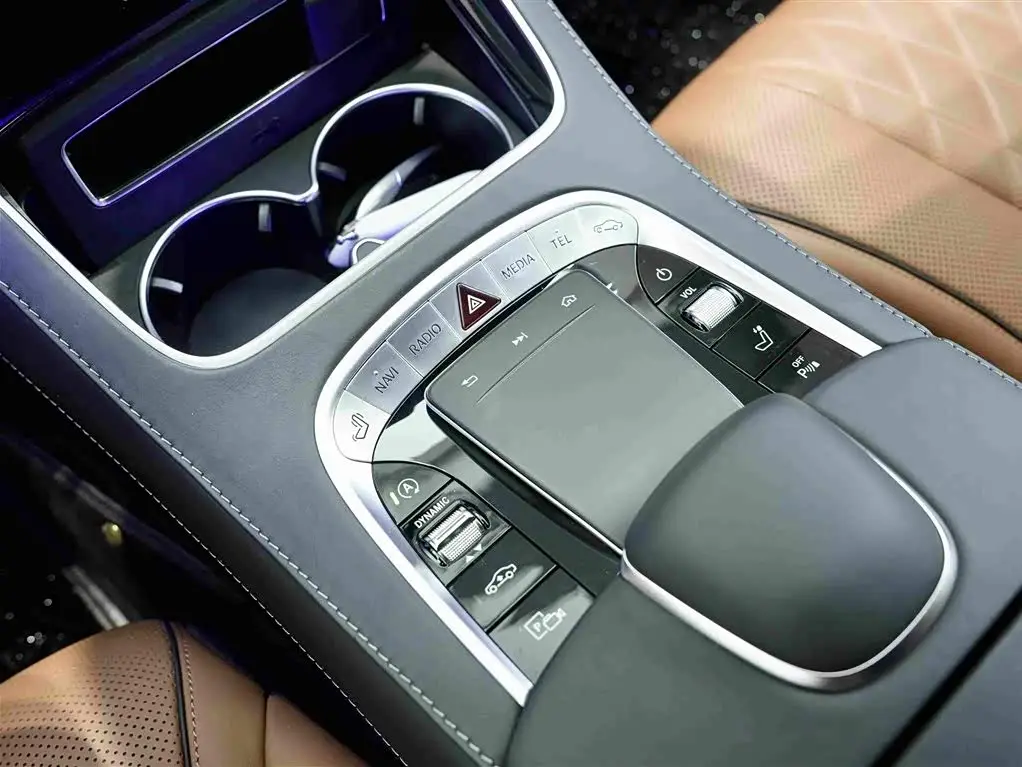 Mercedes-Benz Maybach S-Class 2021 — Фото 10/20