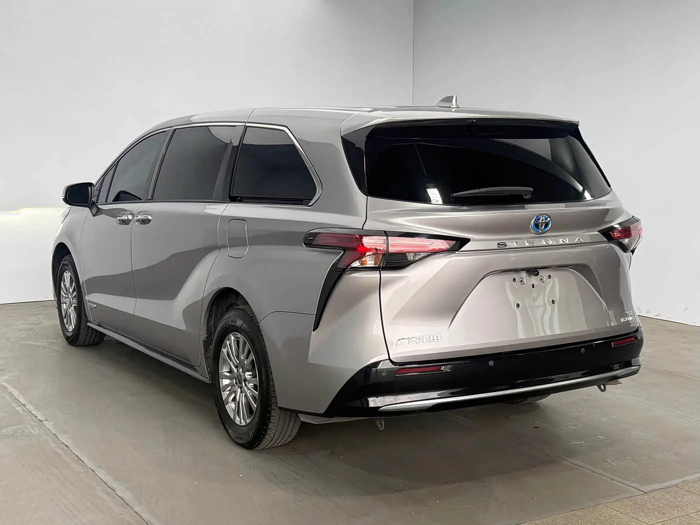 Toyota Sienna 2022 — Şəkil 5/16