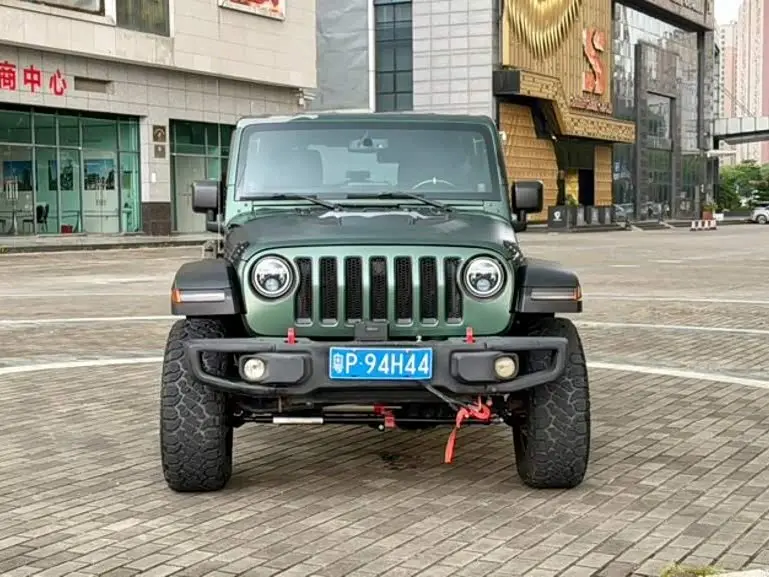 Jeep Wrangler 2013 — Фото 2/9