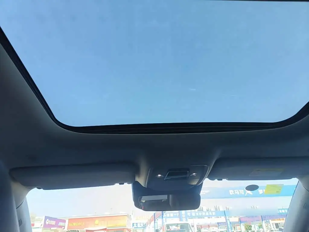 BYD Hai Shi 07 DM-i 2026 — Photo 18/20