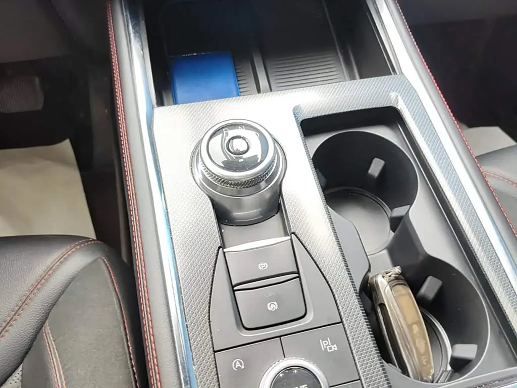 Ford Explorer 2023 — Şəkil 14/20