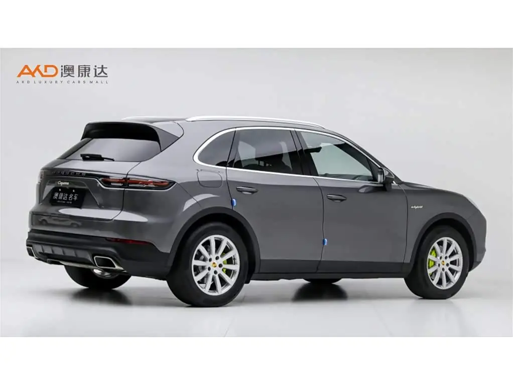 Porsche Cayenne New Energy 2021 — Photo 3/10