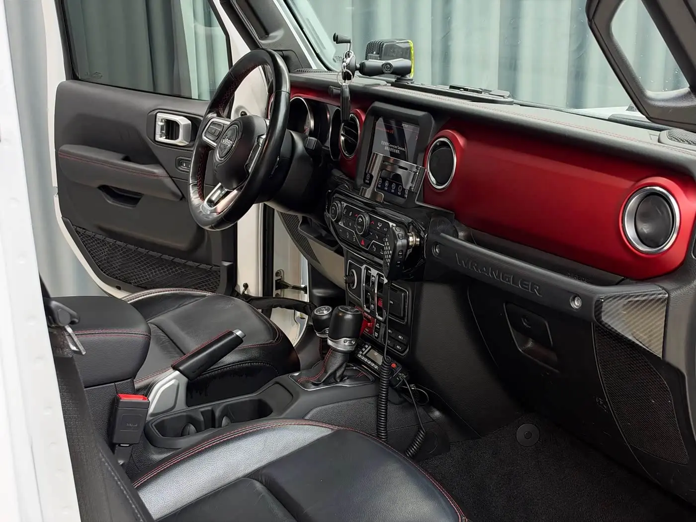 Jeep Wrangler 2022 — Фото 8/18