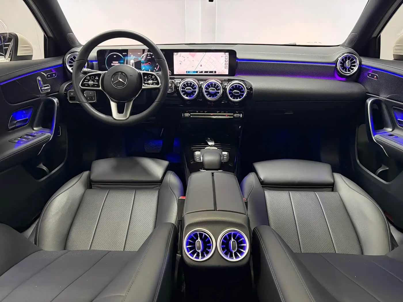 Mercedes-Benz A-Class 2022 — Фото 12/19