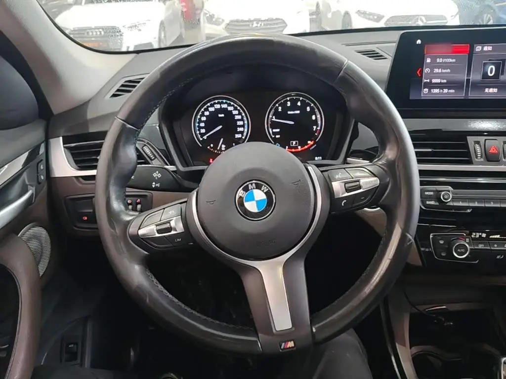 BMW X1 2023 — Фото 11/20