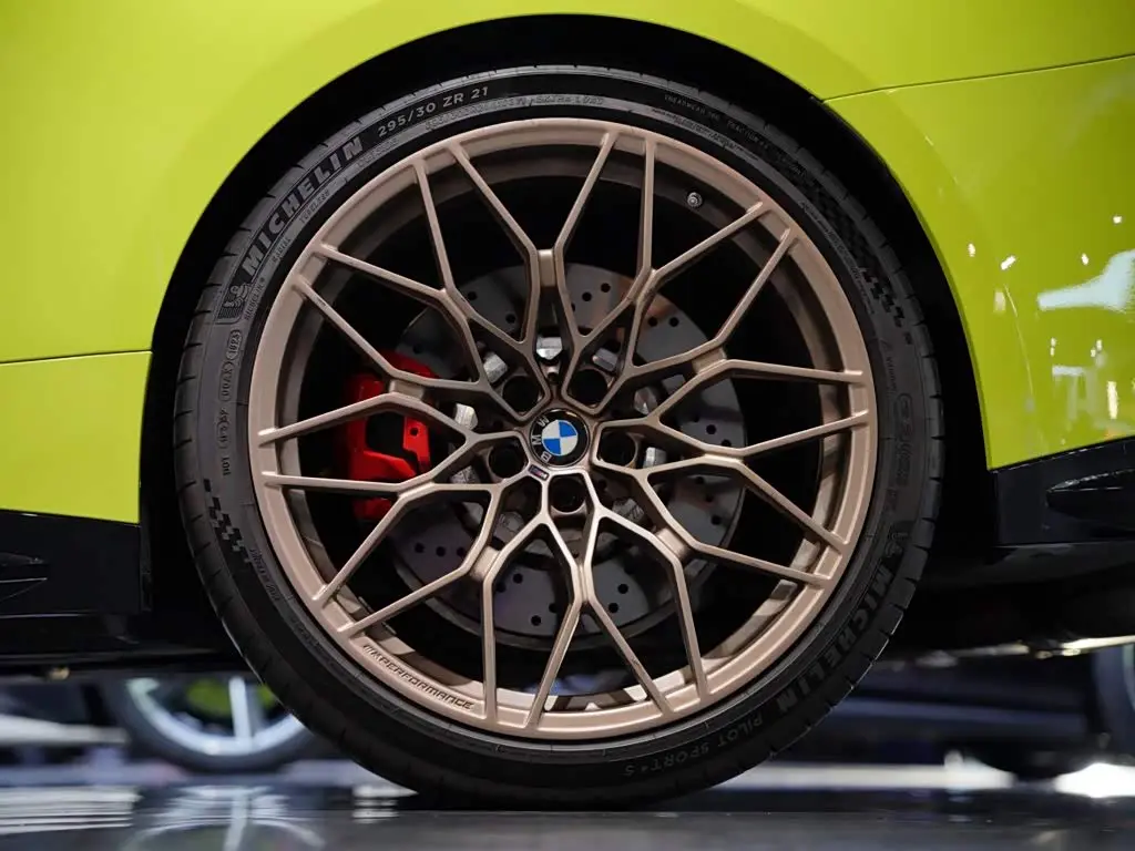 BMW M4 2021 — Фото 3/20
