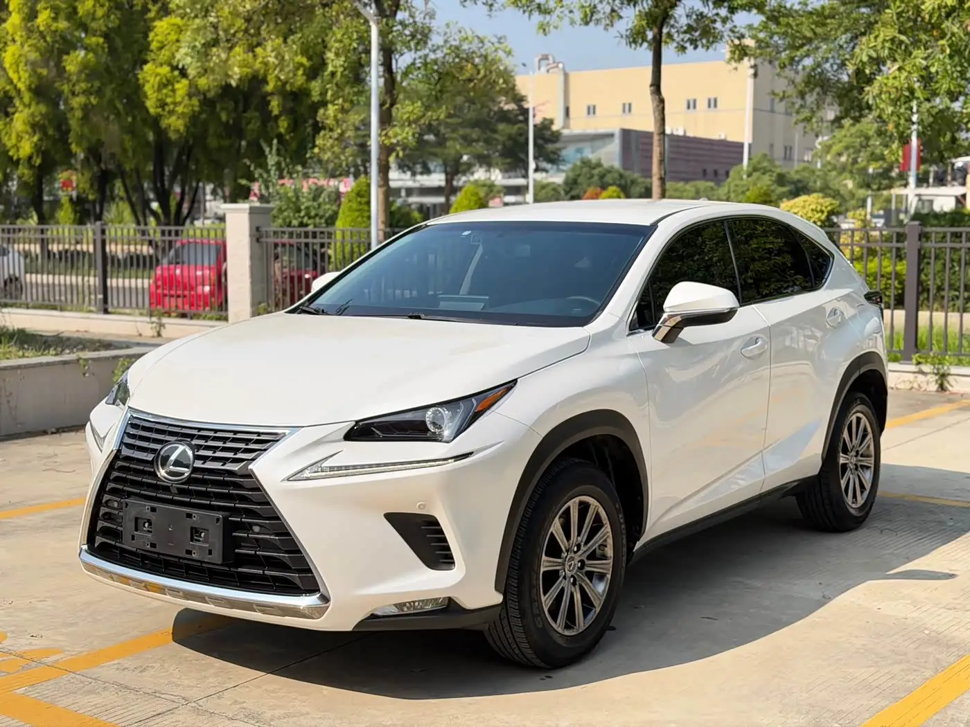 Lexus NX, 2018