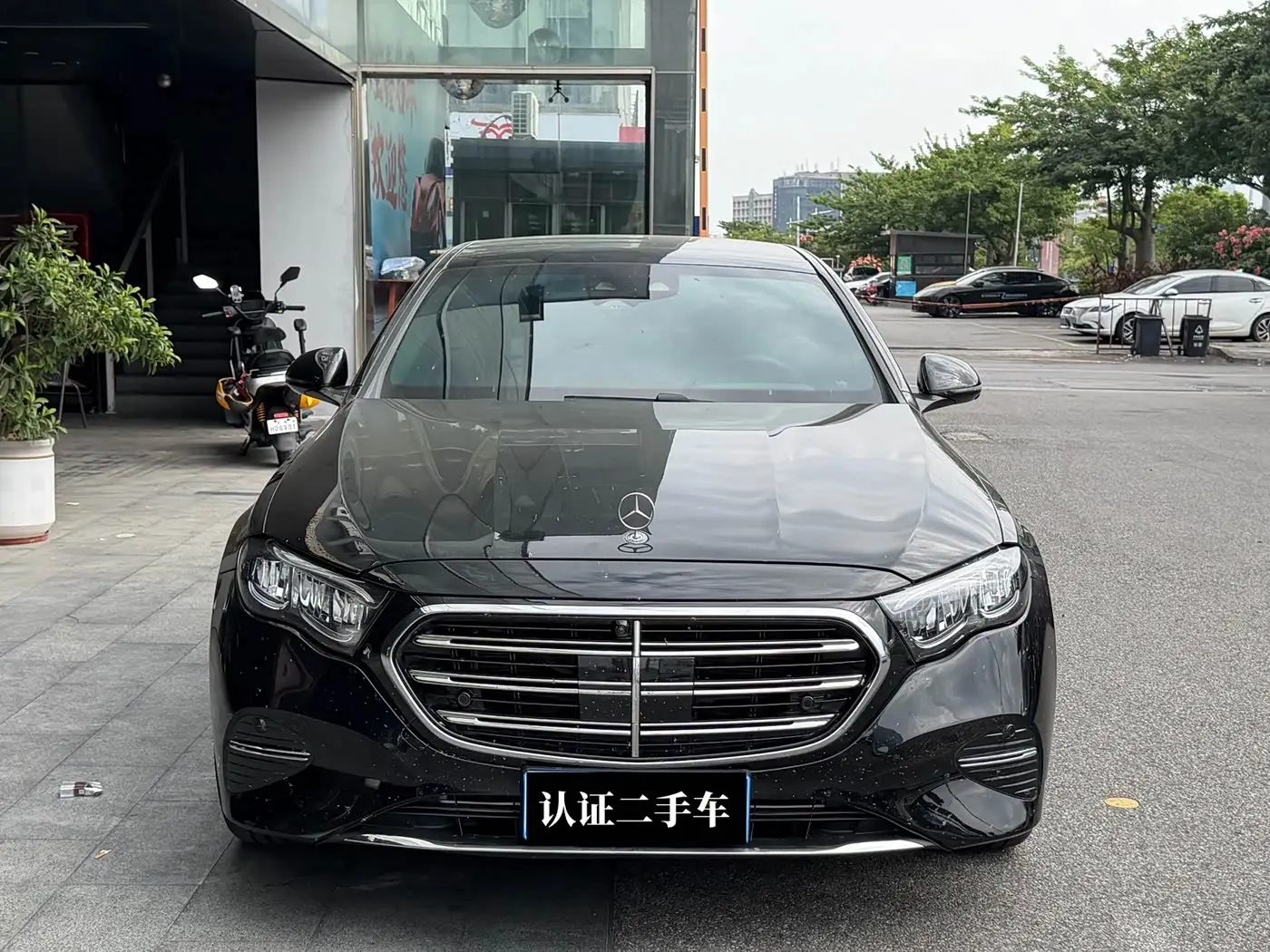 Mercedes-Benz E-Class 2026 — Photo 2/10